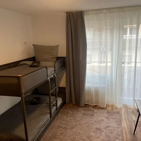 Hub 24 - Mit Balkon - Coffee For Free - אכסניה קרלסרוהה